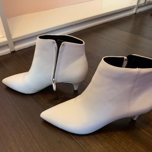 Sam Edelman white kitten heel boots 7.5